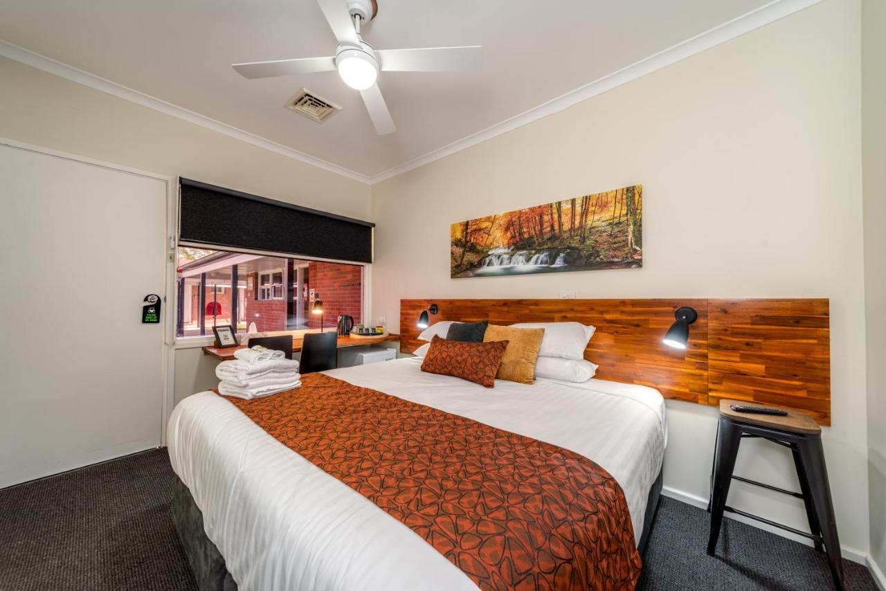 Black Sheep Motel Goulburn Dış mekan fotoğraf