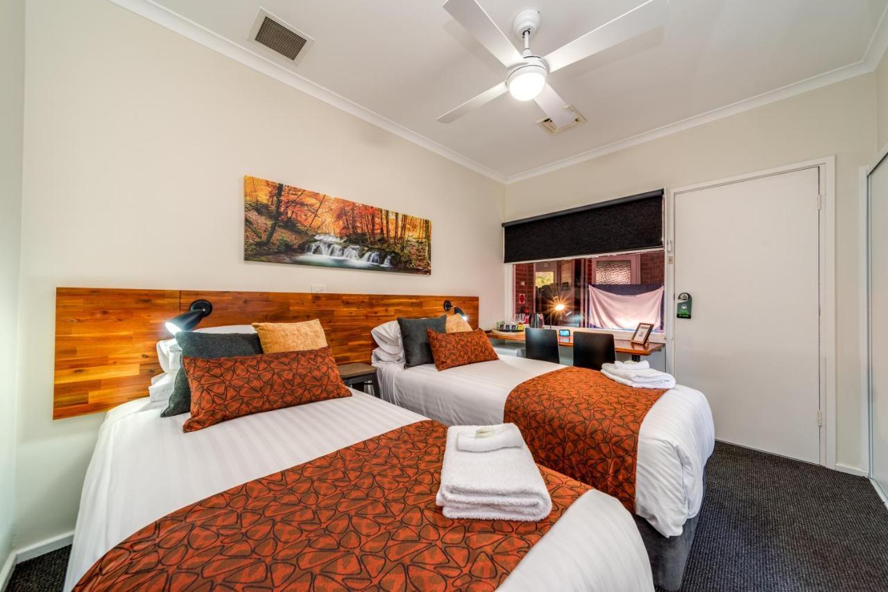 Black Sheep Motel Goulburn Dış mekan fotoğraf
