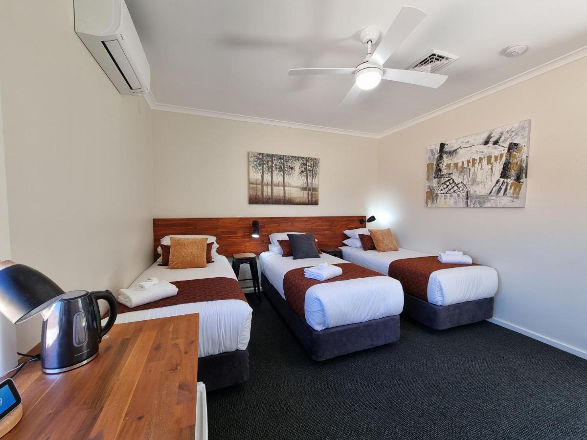 Black Sheep Motel Goulburn Dış mekan fotoğraf