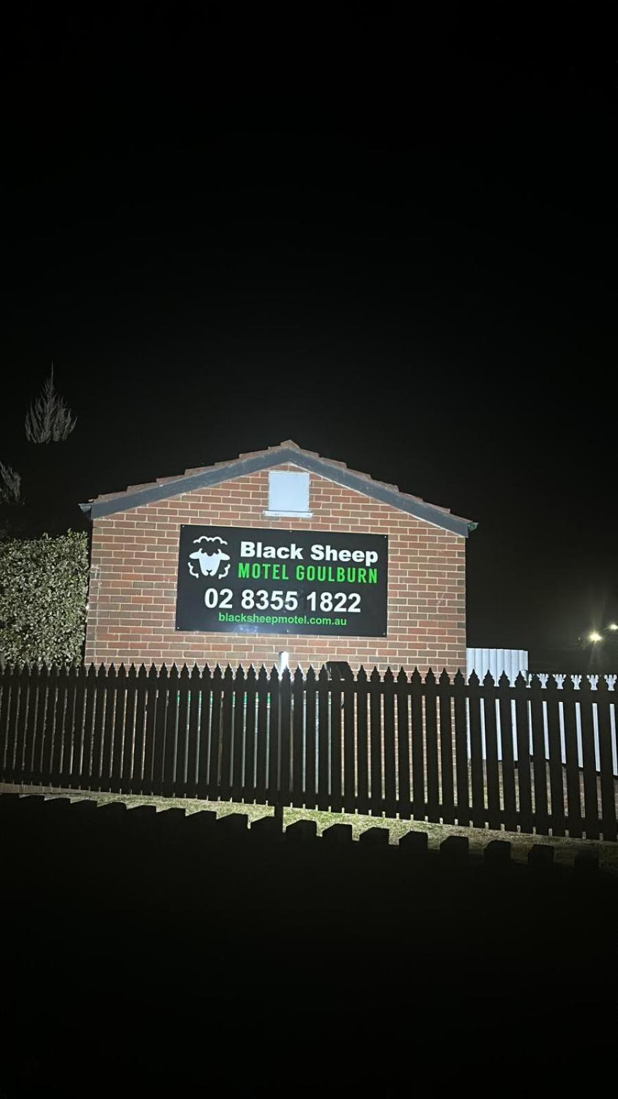 Black Sheep Motel Goulburn Dış mekan fotoğraf