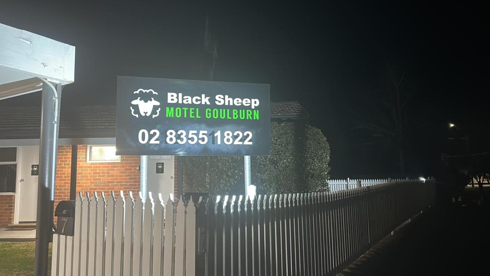 Black Sheep Motel Goulburn Dış mekan fotoğraf